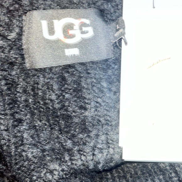 UGG JANAE CABLE KNIT SWEATER SHORT - Picture 3 of 3